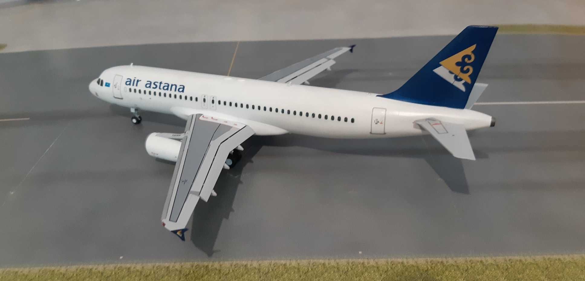 Модель самолёта Airbus A320 Air Astana