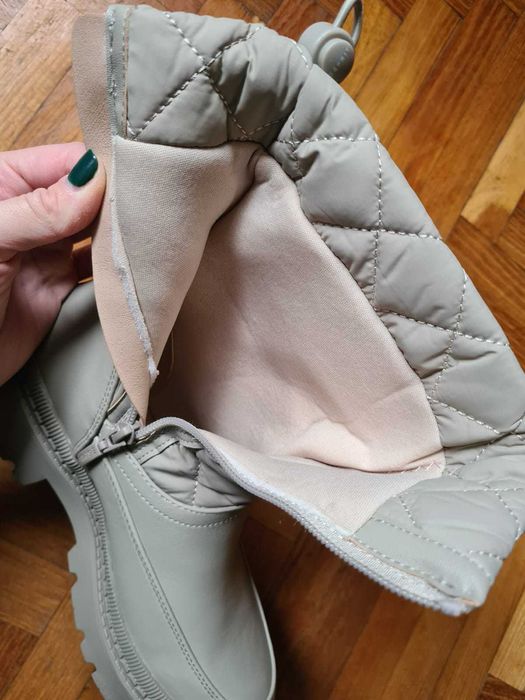 Esprit botine/ cizme de iarna - 37