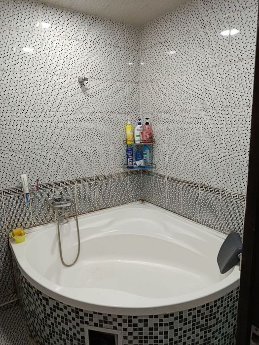 Юнусабад 19 квартал. Продается квартира  3/5/5