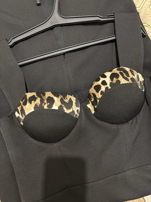 Вечернее силуэтное платье