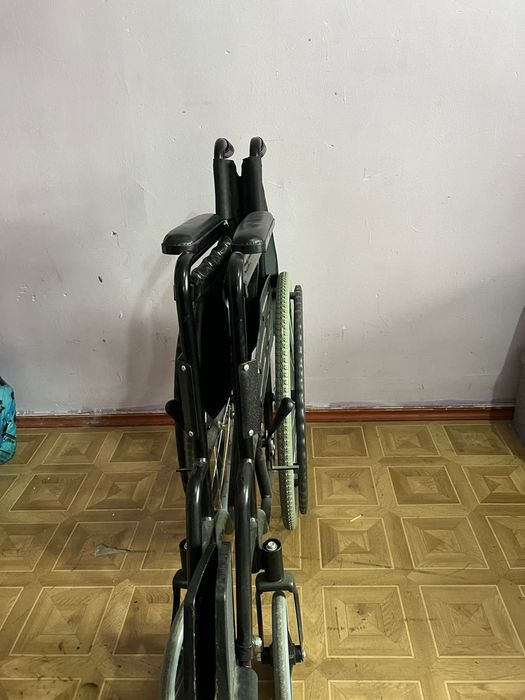 Инвалидная коляска
