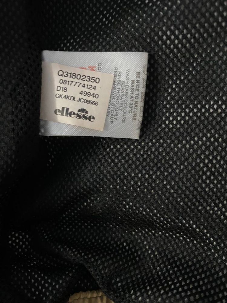 Анорак ellesse нов