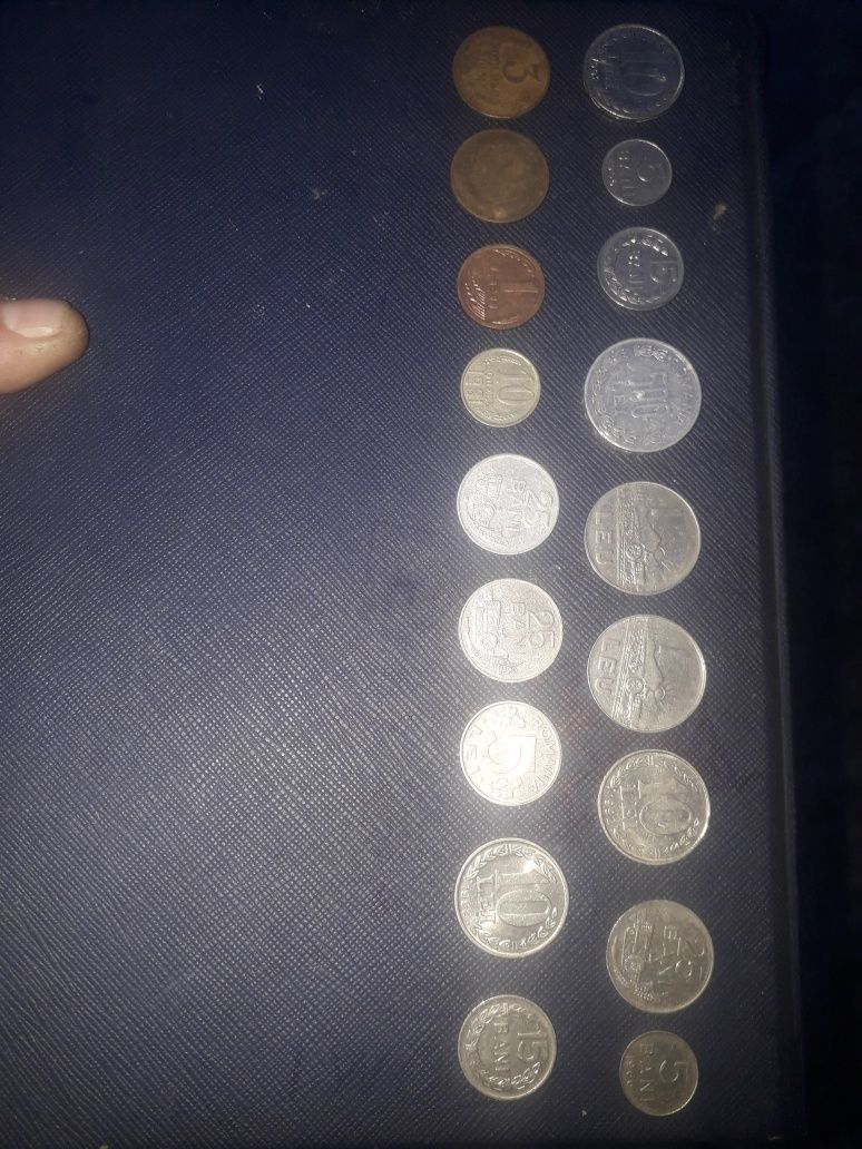 Vand monede vechi
