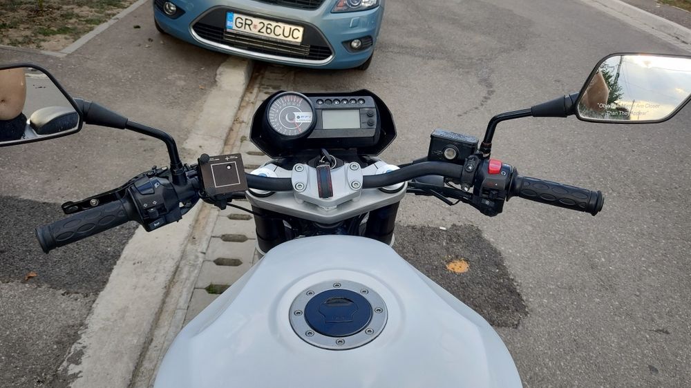 Hyosung GT650 Naked (nu Suzuki Yamaha Honda Kawasaki))