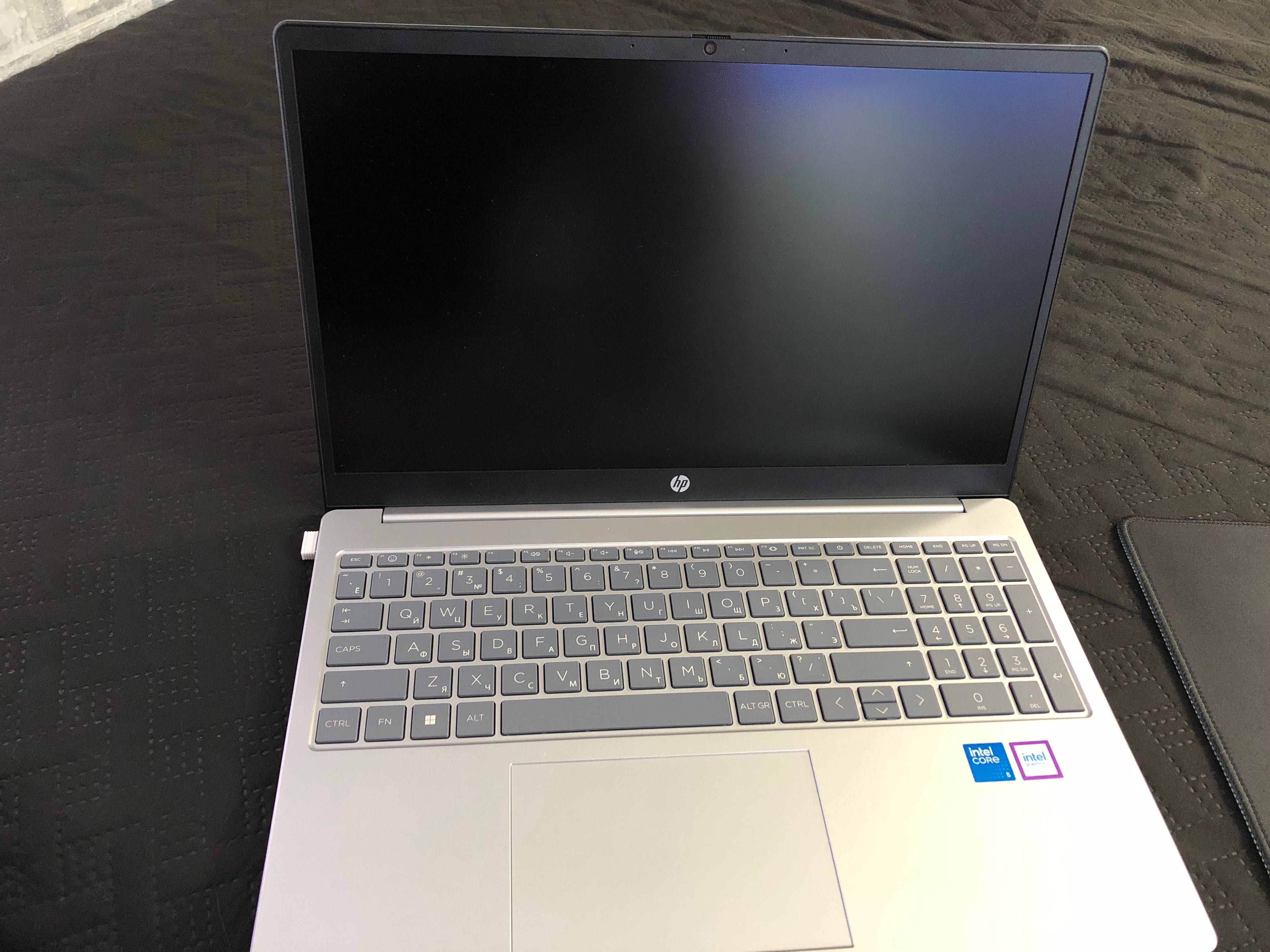 hp-15-fd1027ci-core-5-120u-16gb-ssd-512gb-intel-uhd-graphics-156