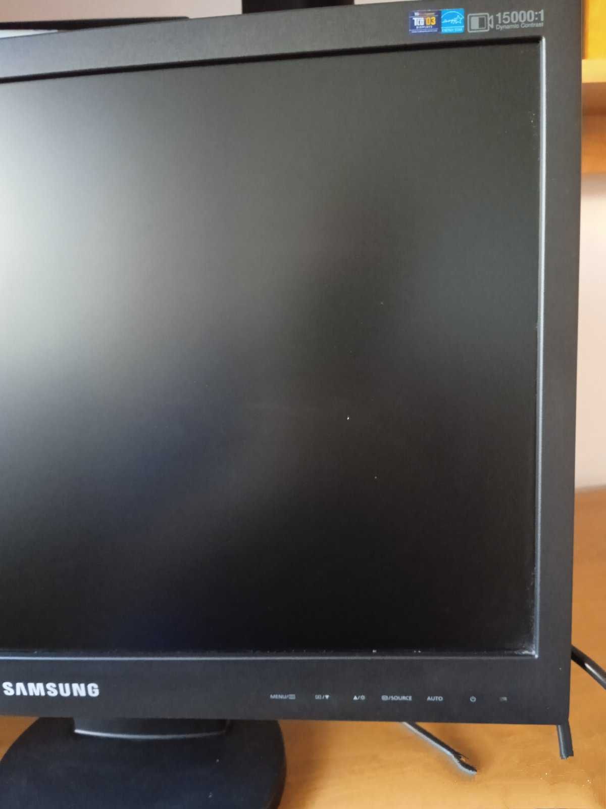 Монитор SAMSUNG SyncMaster 2243SW