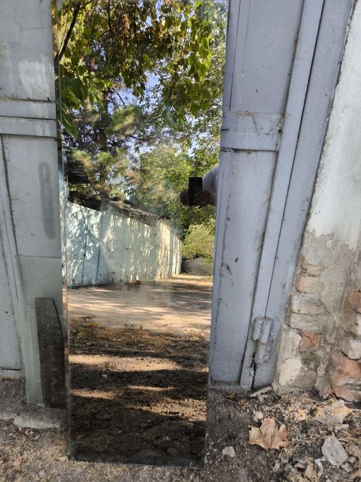 Стекло оконное зеркальное . Не зеркало .