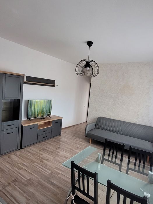 Propietar, inchiriez 2 camere cu loc de parcare în zona Coresi