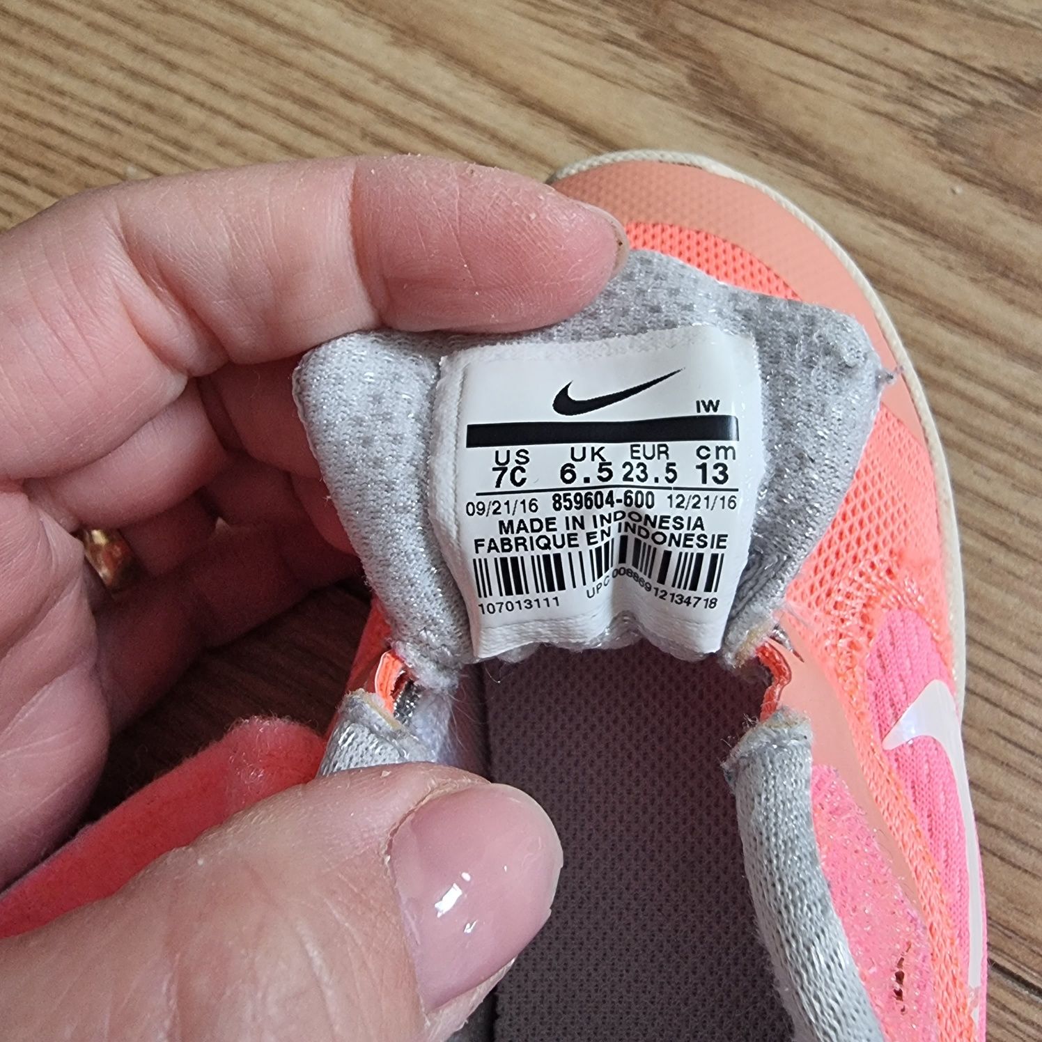 Adidasi Nike, marimea 23,5