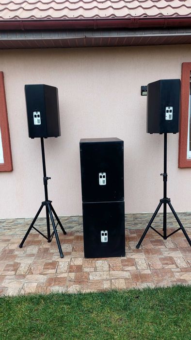 Sistem audio profesional 2 basi+2 boxe+mixer amplificat