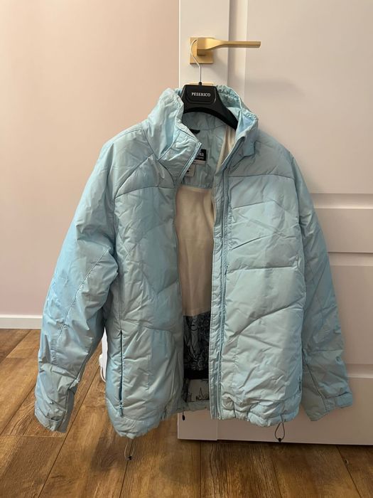 Куртка теплая зимняя новая.