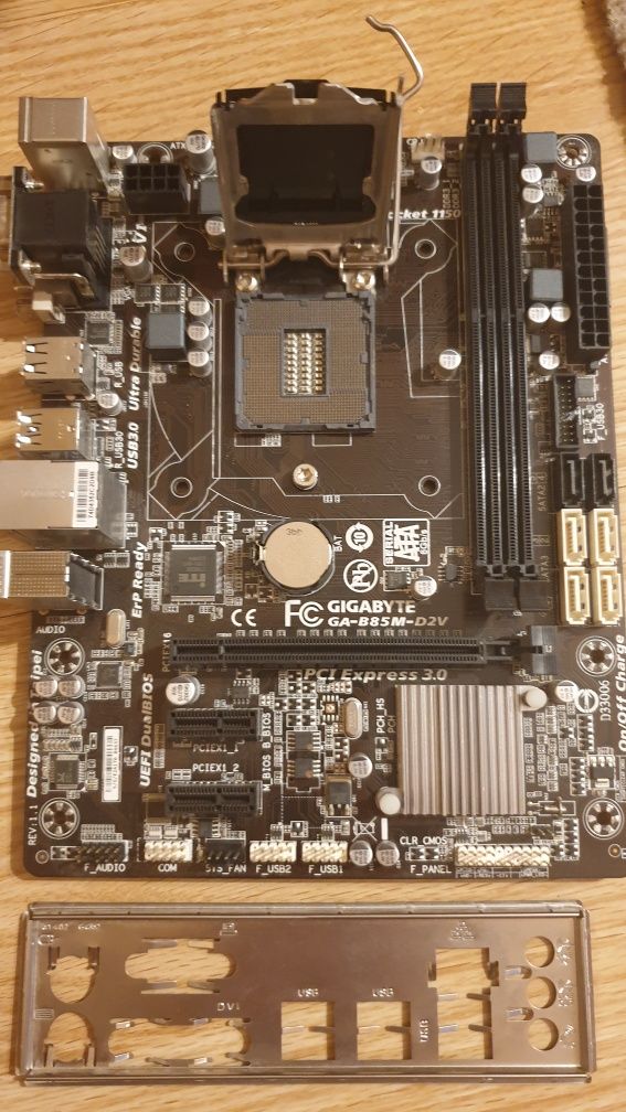 Placa de baza Gigabyte Ga- B85m -d2v,socket 1150, update bios facut,