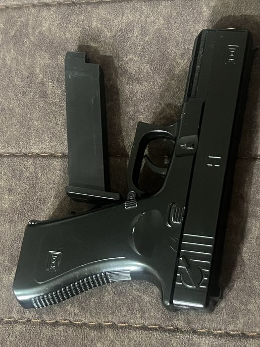 Temir pistolet ikkita bittasi glock va usp  hammagogi sog’ donasi 50$