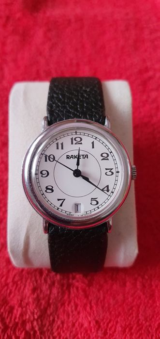 Ceas rusesc RAKETA cu data-NOS!