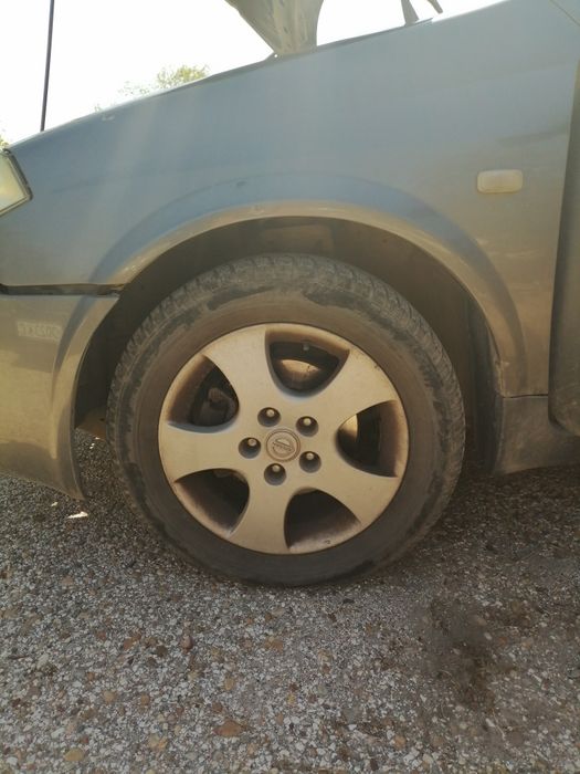 Нисан примера на части