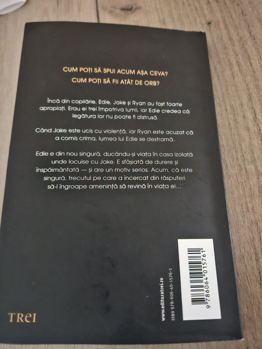 Ora albastra, Focul mocnit, Unghiul mort  Paula Hawkins