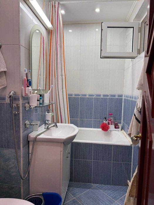 Apartament cu 2 camere de vânzare în zona Mărăței