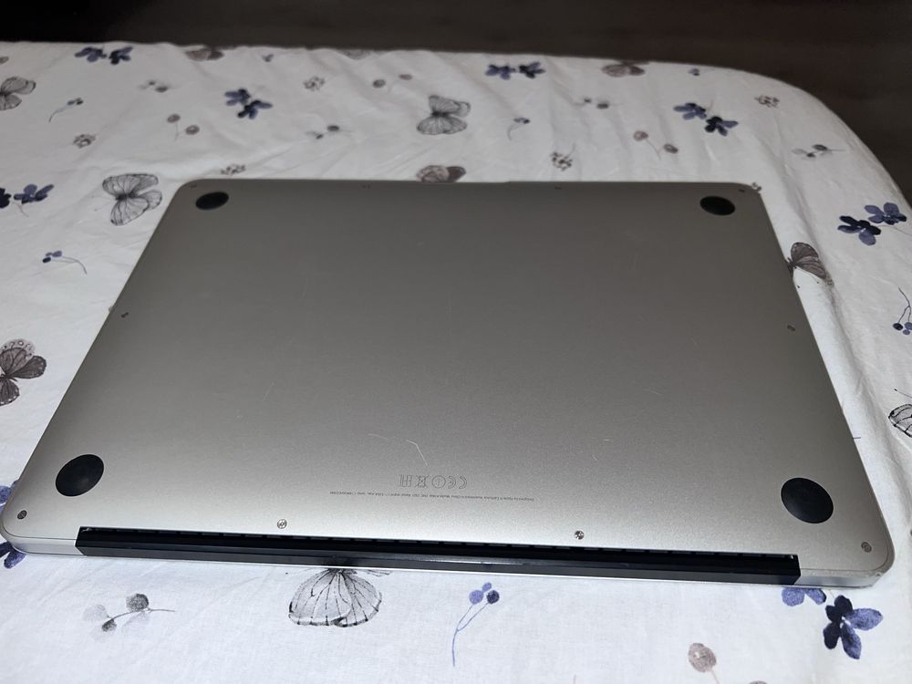 Vand macbook air 13’ early 2015, 128 Gb, impecabil
