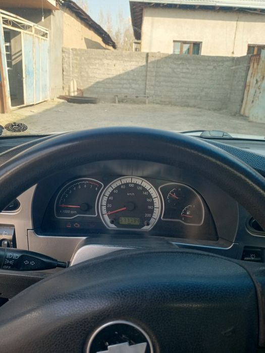 Nexia2 rusumli avtomobil