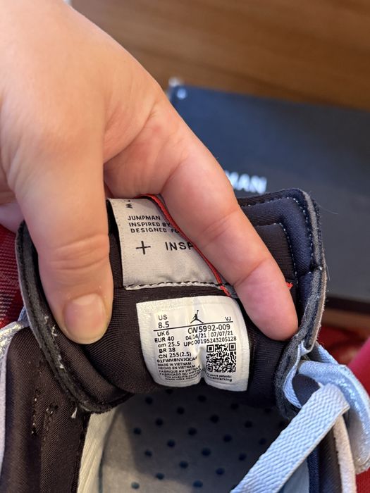 Jordan MA2 WMNS 40