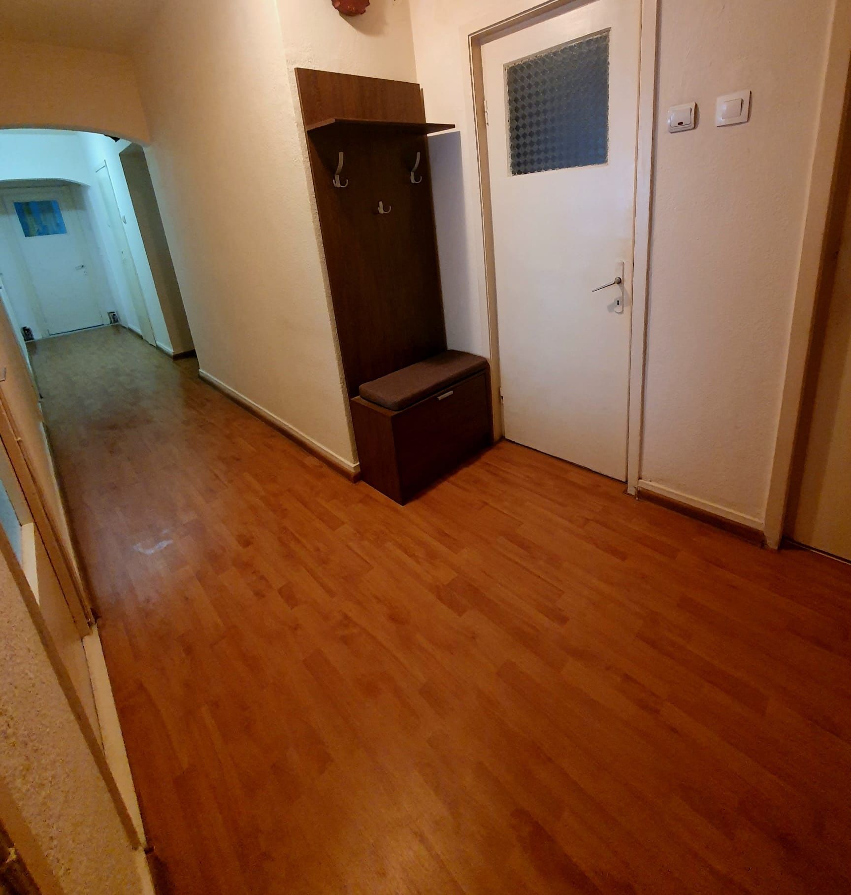 Închiriez Apartament 4 camere