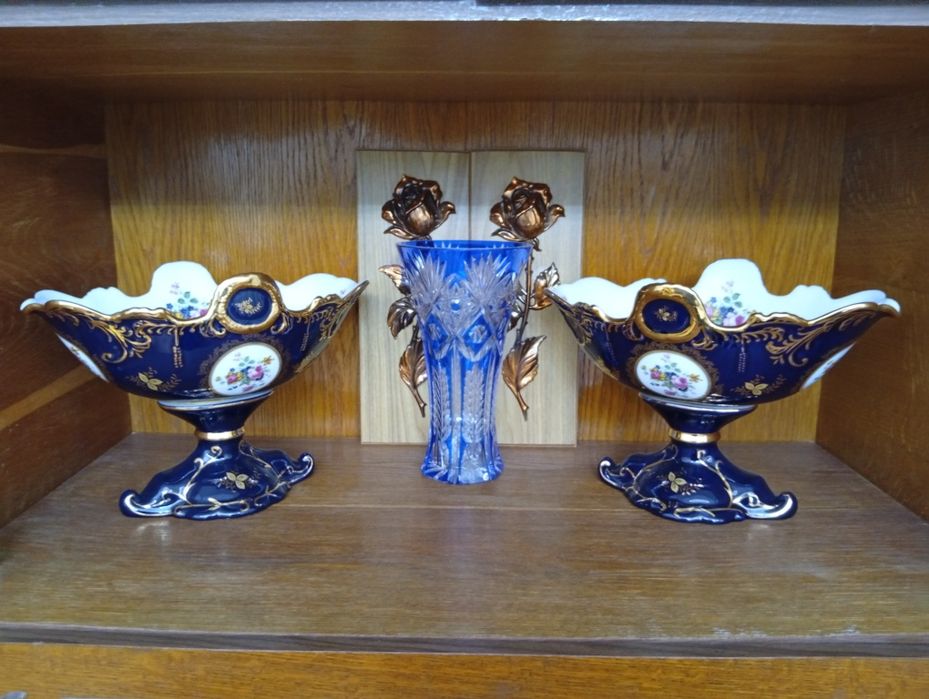 16тали чой сервиз, турли шаклдаги, размердаги ваза, чойнак, тарелкалар