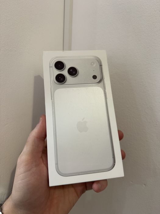 iPhone 17 Pro Max, 256GB, Silver , Nou, Sigilat