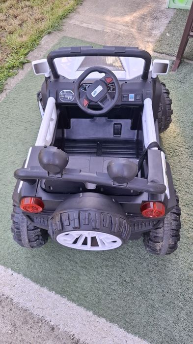 Masina cu telecomanda 4x4