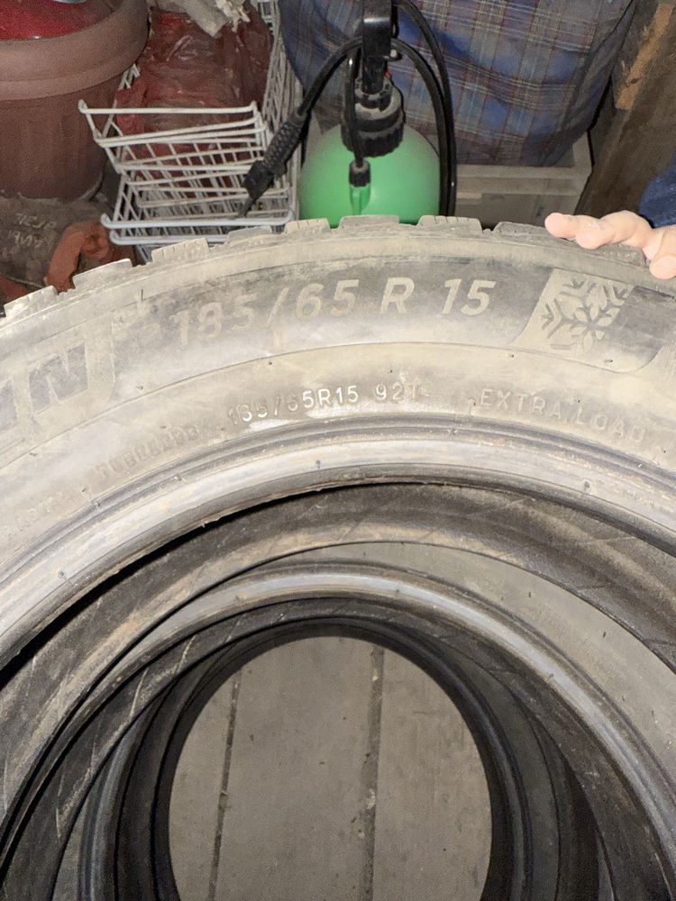 Продам зимние шины 185/65/R16 Michelin