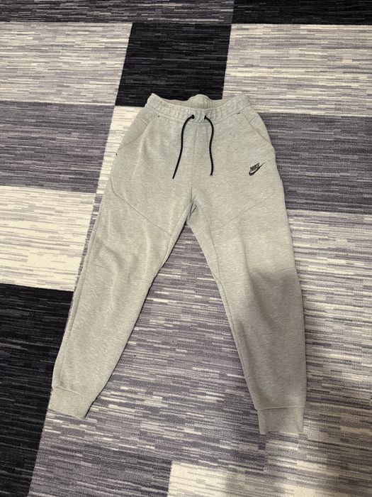 Nike tech fleece панталон ОРИГИНАЛЕН
