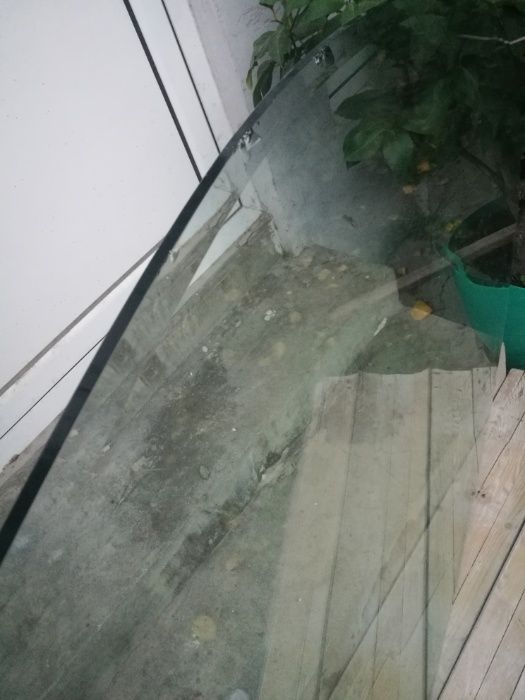 Калено стъкло за голяма холна маса с фасет
