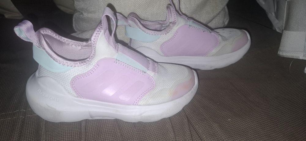 Маратонки Puma, Adidas