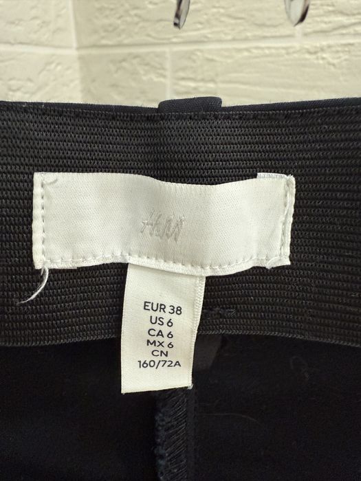 Продаются классические брюки H&M бежевые и черные EUR 38