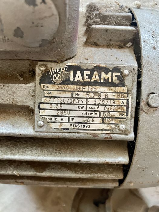 Motor trifazat…