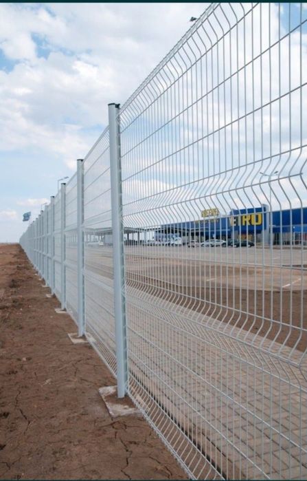 Facem garduri din plasa borduroasa