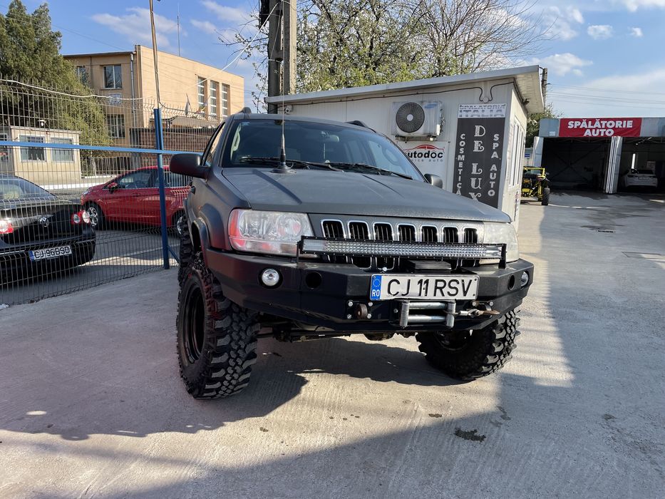 Vând sau schimb jeep  Grand cherokee 2,7 wj jeepautoutilitar