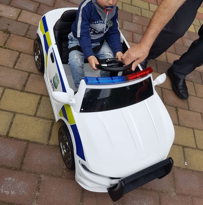 Masinuta electrica de politie cu sirena, girofar si megafon, alb