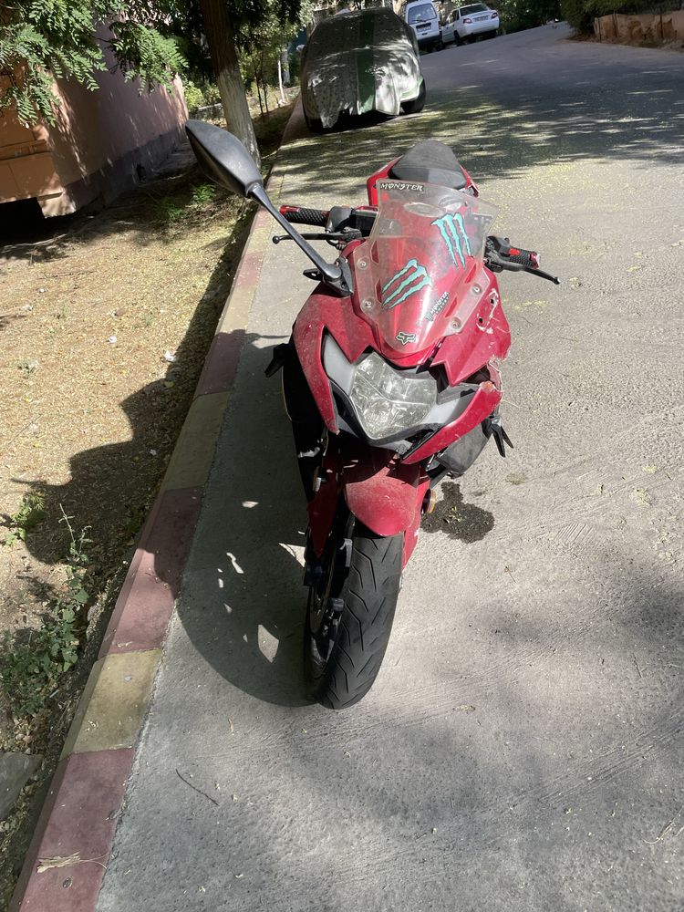Сузуки Мотоцикл 400 куб Suzuki