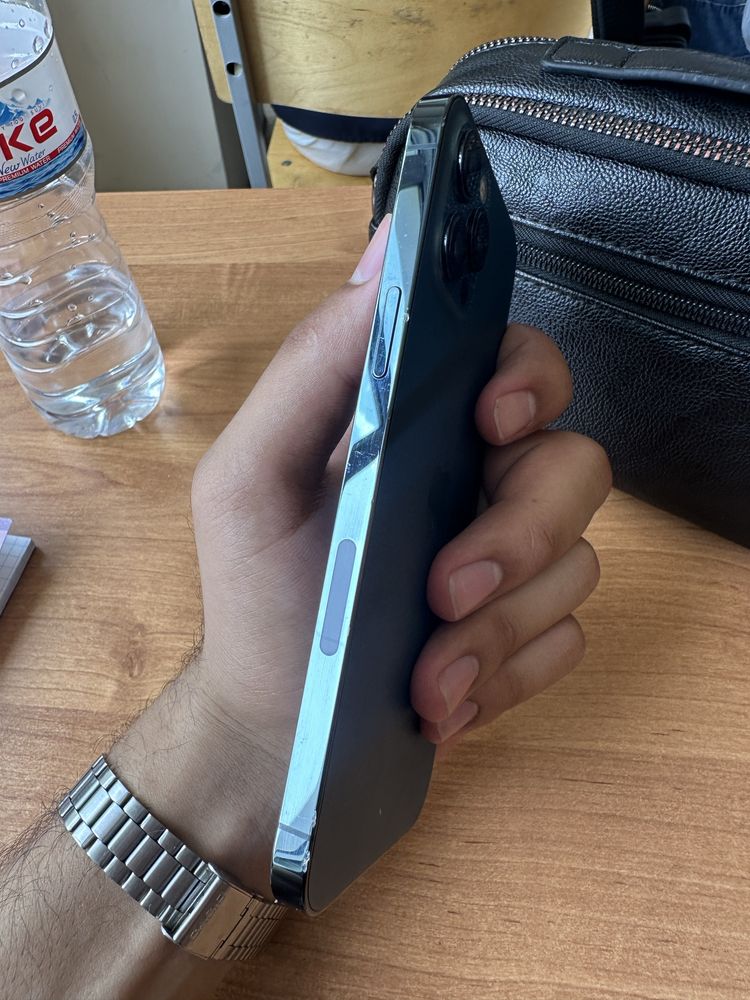 Iphone 12 pro max IDEAL
