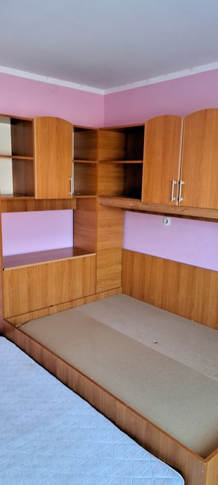 Mobila dormitor nuanță stejar auriu