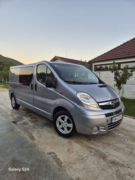 Opel Vivaro 2011