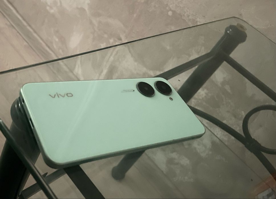 Продам смартфон Vivo