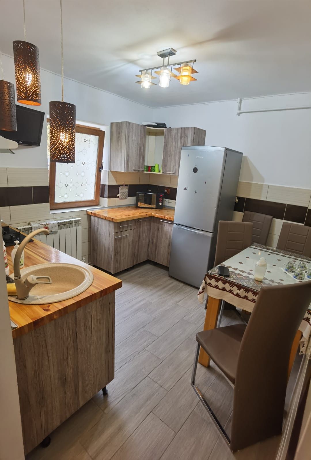 Închiriez apartament în regim hotelier