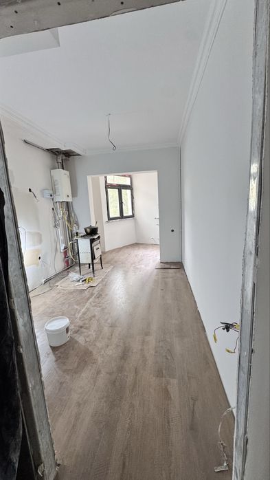 Квартира своя 4 комнаты продаю