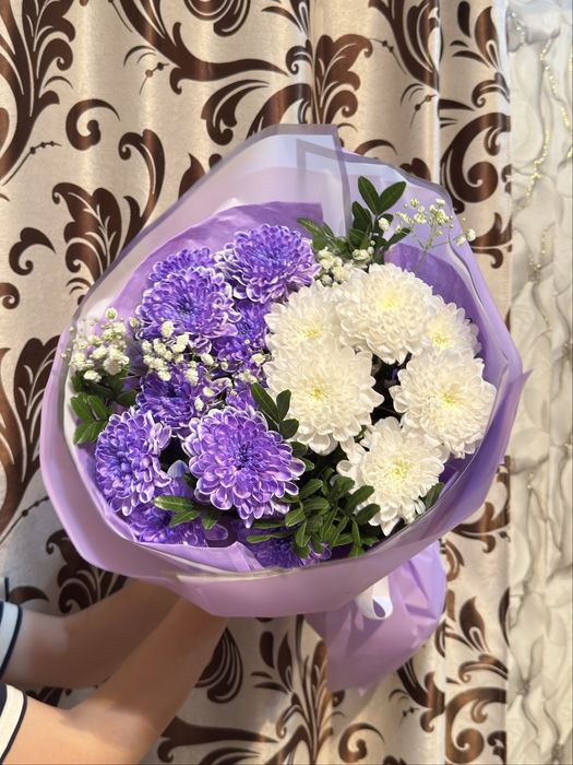 Продам свежий букет хризантемы