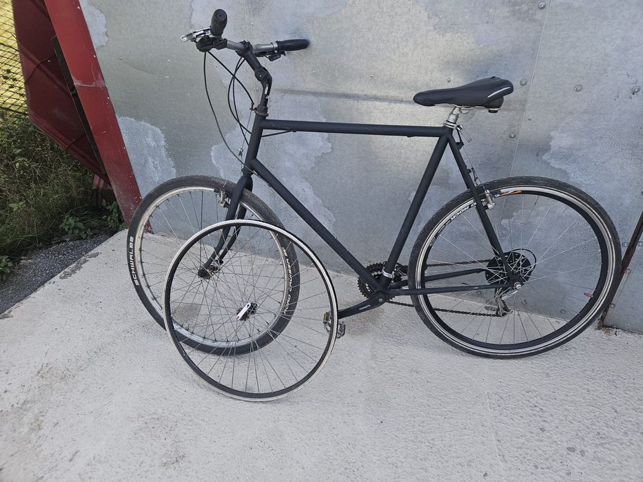 Bicicleta Peugeot. Roți noi pe 28 duble.
