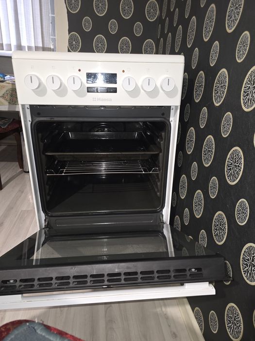 Электро плита, Hansa. В идеальном состоянии