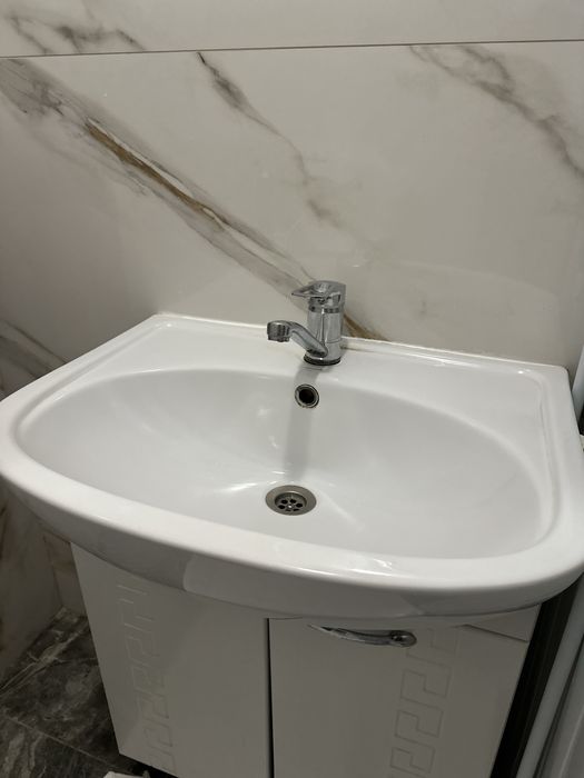 Раковина с тумбой + полка