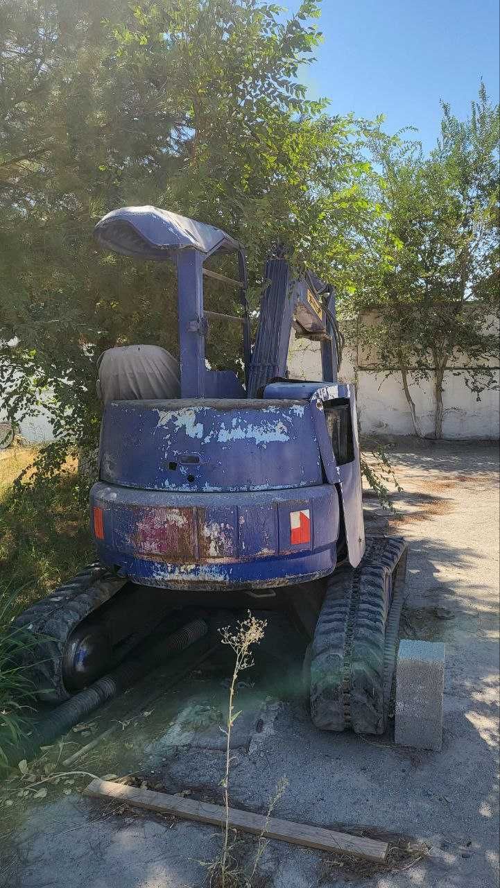 Мини Эксковатор сотилади