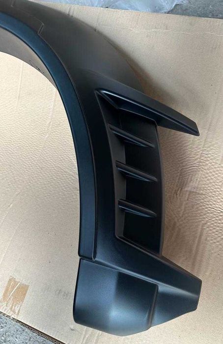 Overfendere aparatori noroi din ABS Mitsubishi Triton L200 anii 2015+